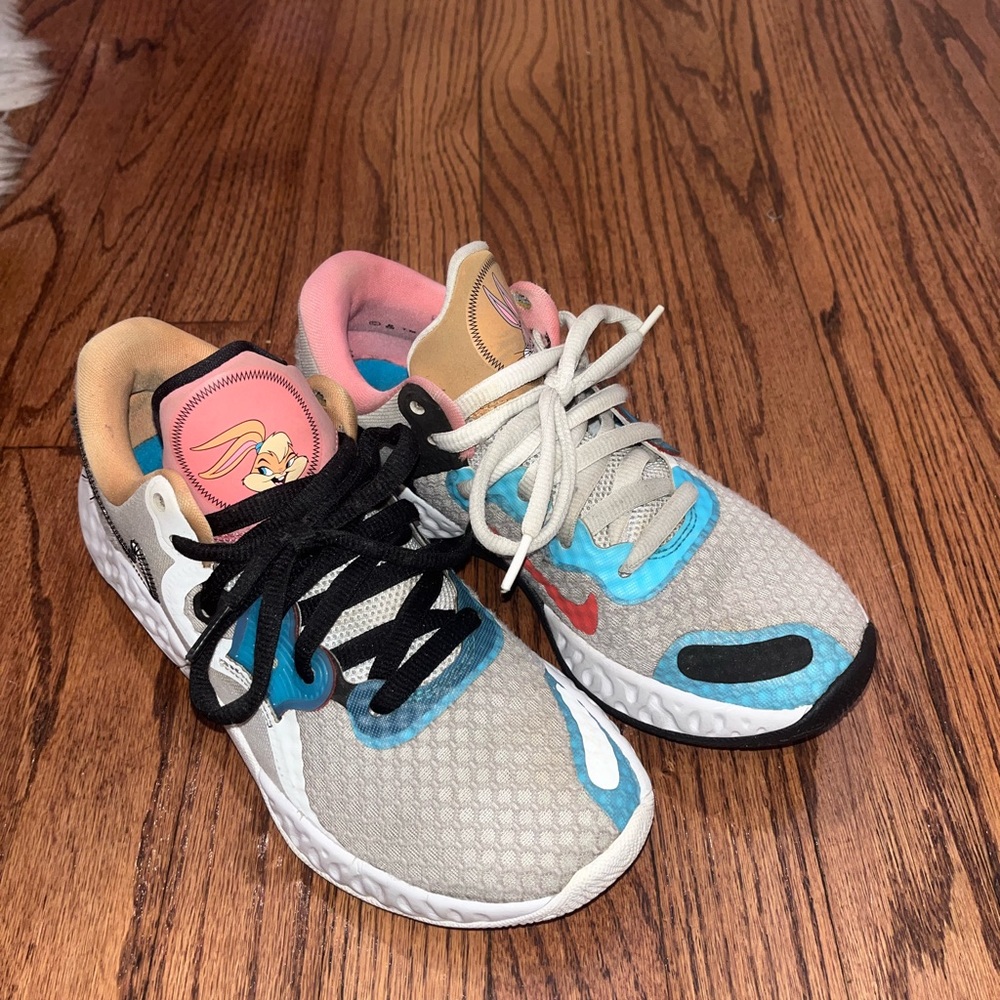 Nike shoes sneakers SPACE JAM BUGS LOLA